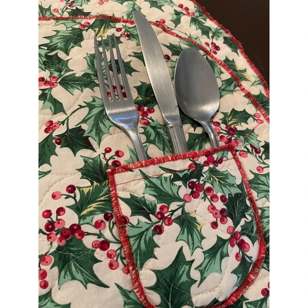 Vtg Quilted Christmas Place Mats  Handmade 5 Reversible Napkin Utensil Holder